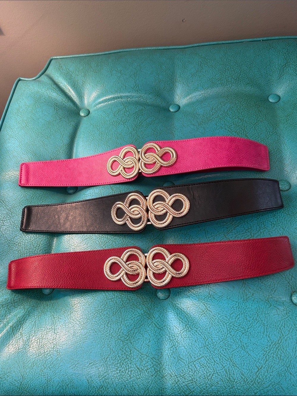 Set of 3 Wide Stretch Pink Statement Belts Decorative Gold Tone Buckle est L/XL